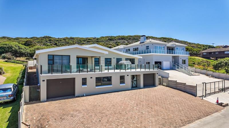 5 Bedroom Property for Sale in Jongensfontein Western Cape